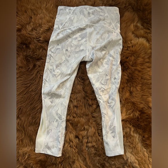 Lululemon leggings - Picture 3 of 8